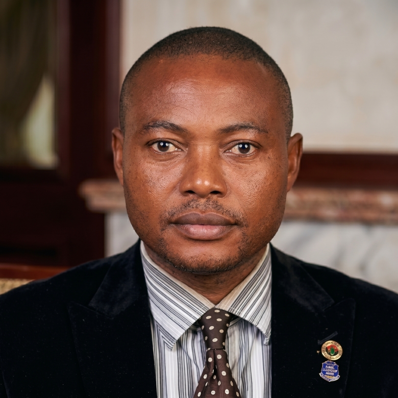 ESV. INYI VICTOR